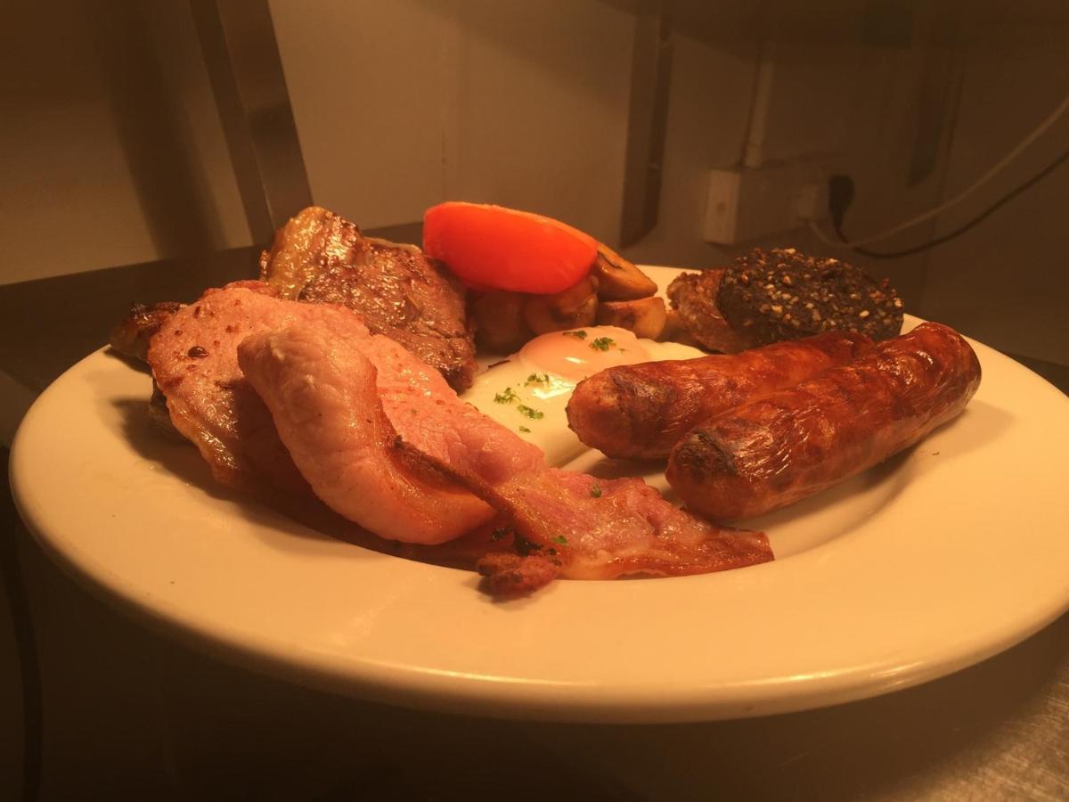 Hotel The Bowers Bar & Restaurant Ballinrobe Esterno foto